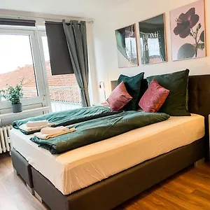 Apartment Fuer 3 Gaeste Kostenlose Parkplaetze Und Lift, Hannover