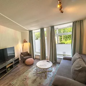 Apartment Schoene Fuer 4 Gaeste An Der Eilenriede Mit Kostenlosen Parkplaetzen, Hannover